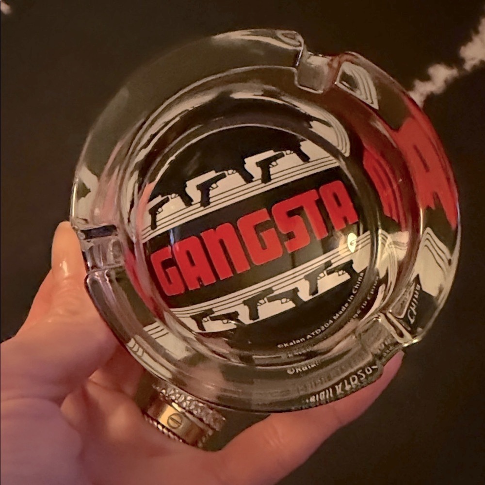 🖤❤️Clear Glass “Gangta” Ashtray❤️🖤